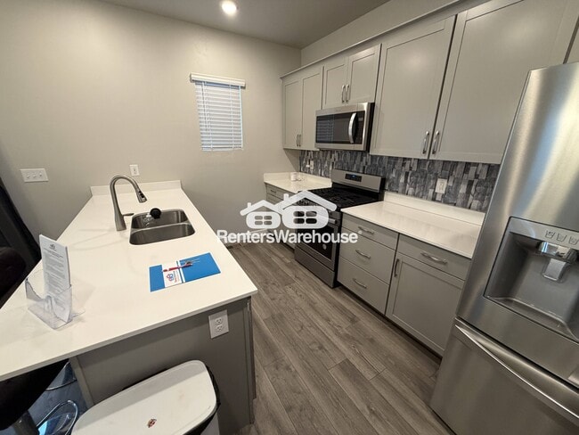 7851 W Walk About Way, Magna, UT 84044 - photo 3