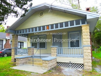 2899 Dignan St, Jacksonville, FL 32254