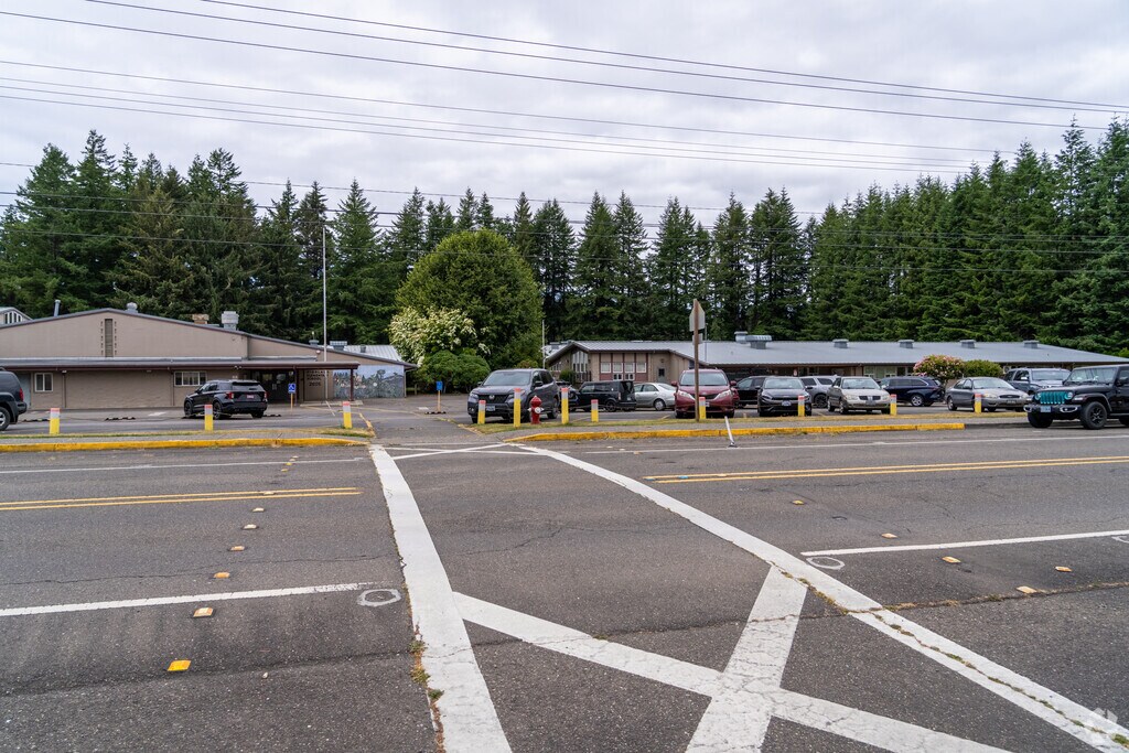 Highland Elementary School is a public school in Reedsport, Oregon.