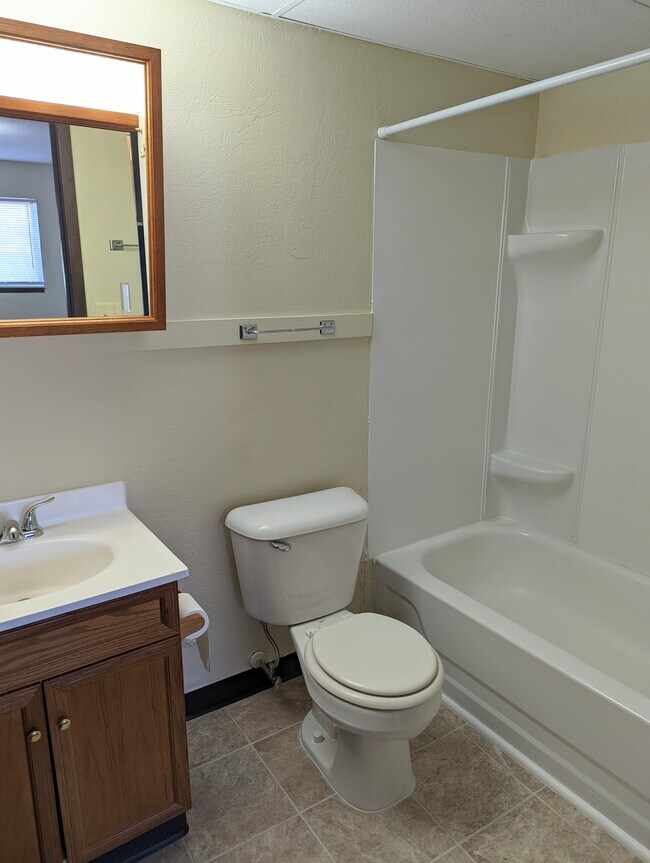 Meadowview Apartments, Marion, IA 52302 - photo 6