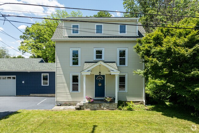 Many old structures can be seen along Lima's streets such as this old farmhouse.