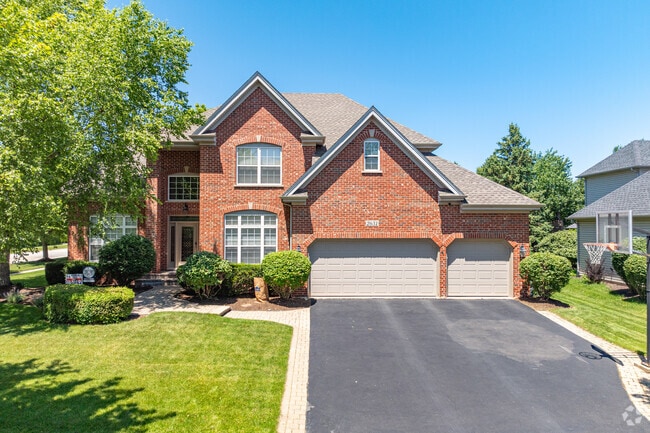 Modern single-family homes are available in Harmony Grove.