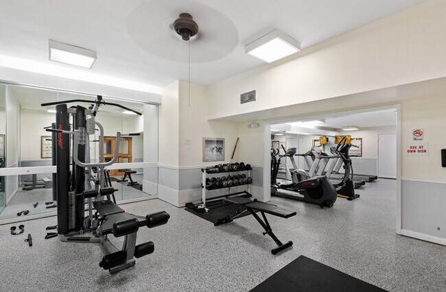 The Pavilion on the Park unit 1118, Alexandria, VA 22304 - photo 6