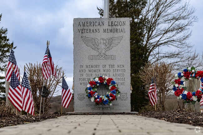 Glenshaw residents honors veterans at the center of town.