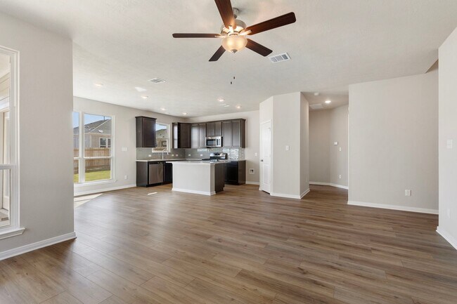 418 University Ave, Troy, TX 76579 - photo 5