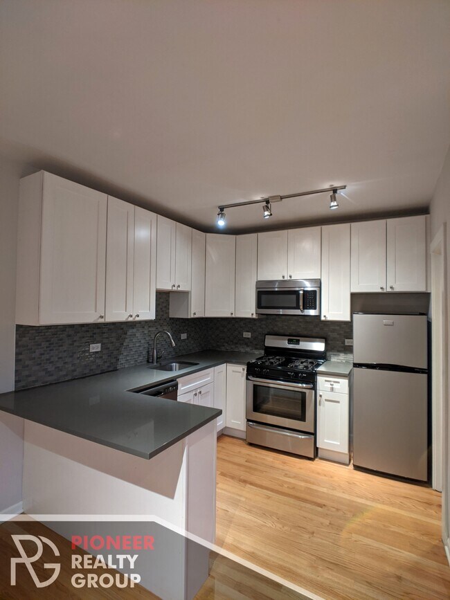 2832 W Palmer St Unit 307, Chicago, IL 60647