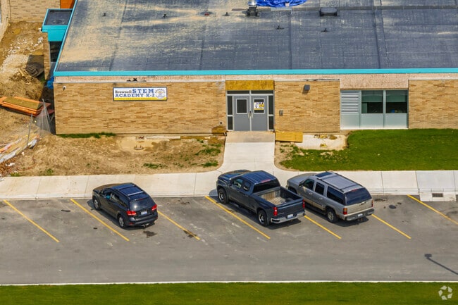 A looping drive makes pickups and drop-offs at Brownell STEM Academy easy.