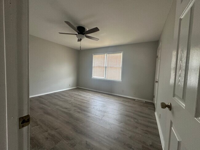 605 S Main St, Dupo, IL 62239 - photo 4