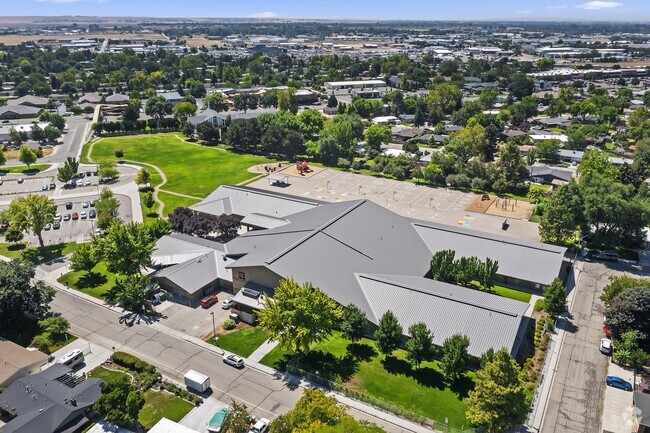 Grace Jordan Elementary School
serves the Central Bench neighborhood and surrounding areas.