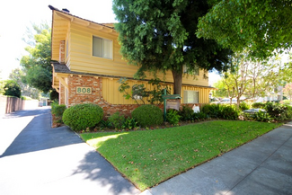 808 Santa Barbara St Unit 8, Pasadena, CA 91101