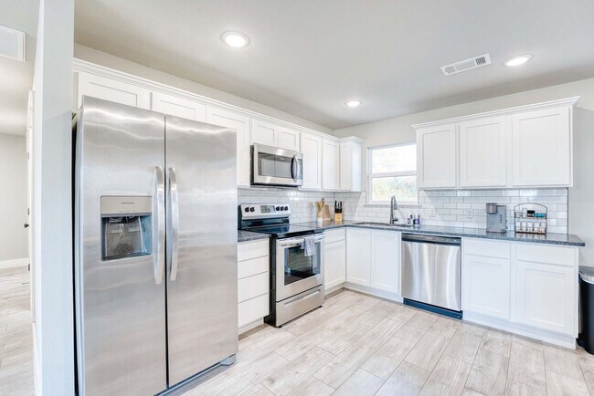 214 NW L St unit ID1363336P, Bentonville, AR 72712 - photo 5