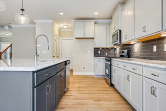 1107 Nantucket Dr, Mebane, NC 27302