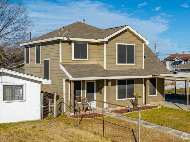 Wood-framed home in Fifth Ward.