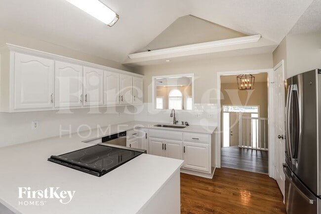 2300 SW Stone Bridge Ct, Lees Summit, MO 64082 - photo 6