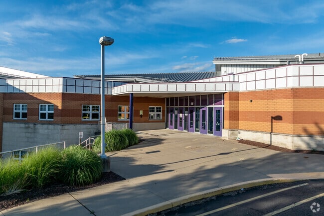 Strausser Elementary School provides a great education.