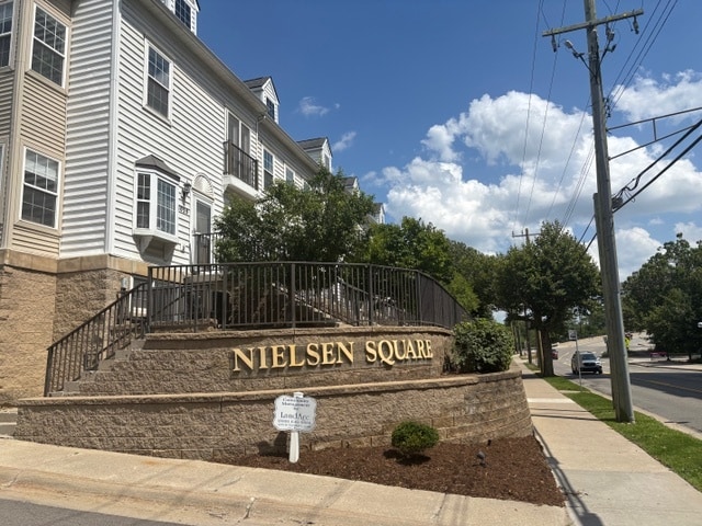 1105 Freesia Ct unit 690, Ann Arbor, MI 48105 - photo 4