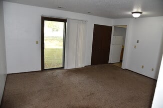 230 N Corning St, Farwell, MI 48622