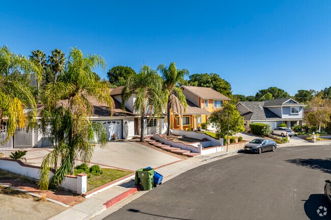 Homes in Sylmar come complete with large garages and driveways.