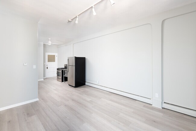 2266 S Kinnickinnic Ave unit 2, Milwaukee, WI 53207 - photo 5