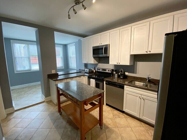 2244 N Dayton St unit ID1373168P, Chicago, IL 60614 - photo 5