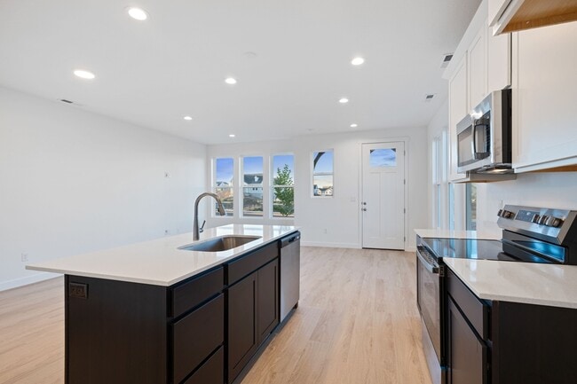 11321 S Offshore Way, South Jordan, UT 84009 - photo 7