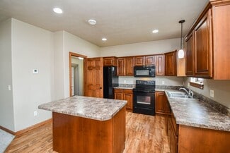 8413 W 53rd St, Sioux Falls, SD 57106