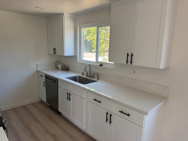 Vista Glen Apartments, Vista, CA 92084 - photo 4