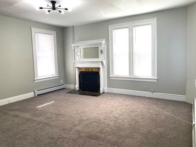 72 Broad St unit 1, Plainville, CT 06062 - photo 4