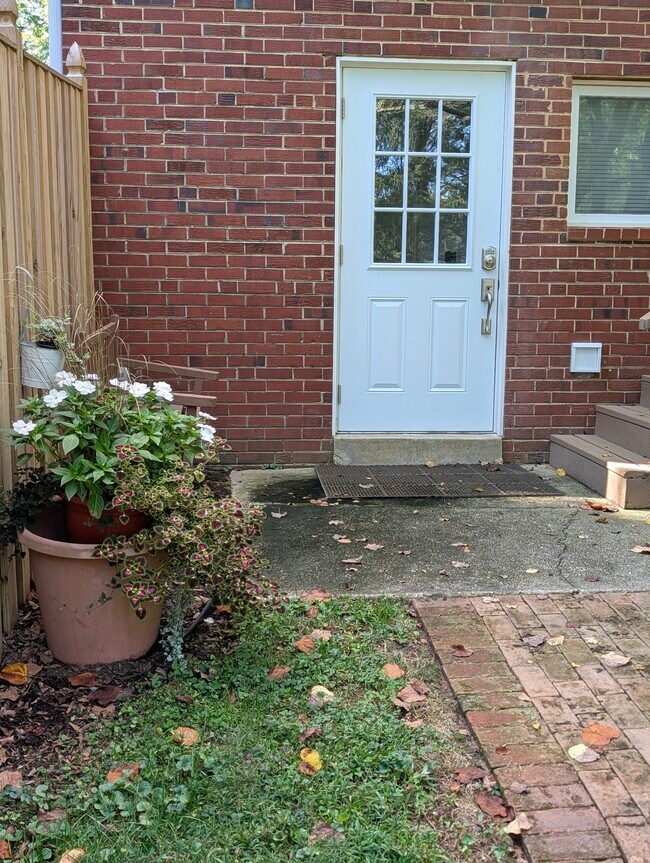 14519 Dowling Dr Unit 1, Burtonsville, MD 20866