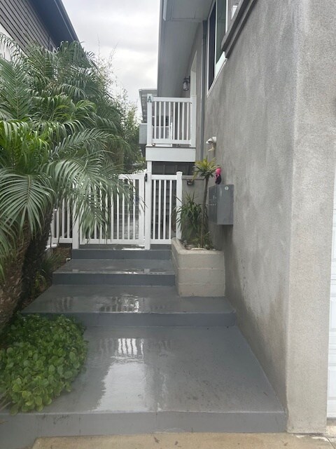Walkway to unit