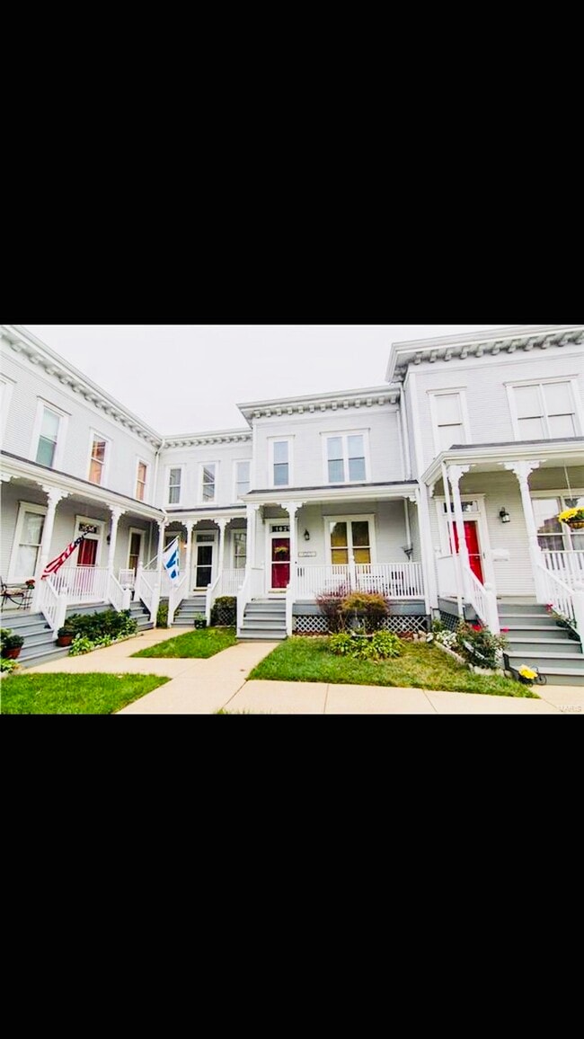 1627 Dolman St, Saint Louis, MO 63104