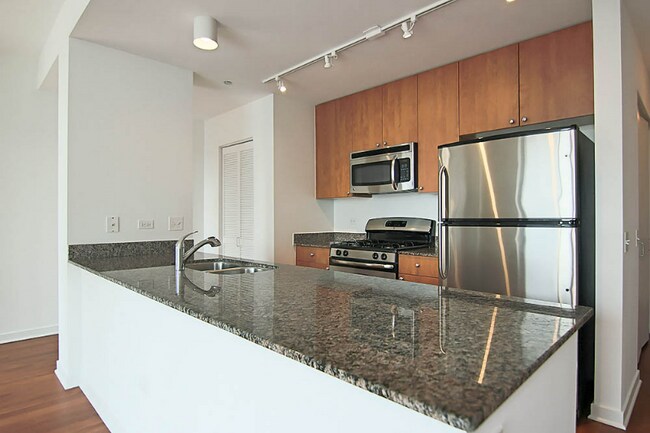 740 S Clark St, Chicago, IL 60605 - photo 3