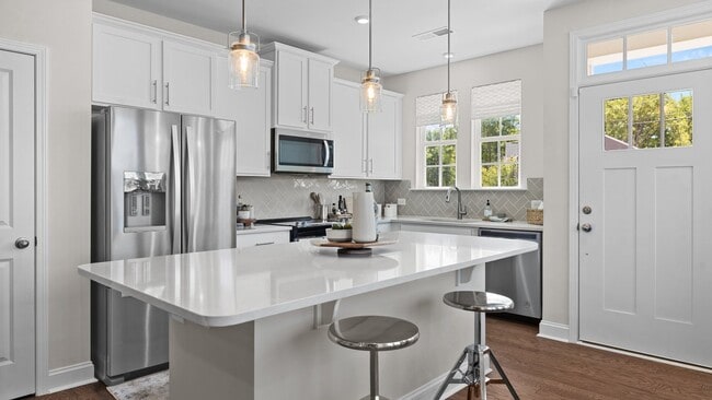 2966 Clyde Dr, Charlotte, NC 28208 - photo 7