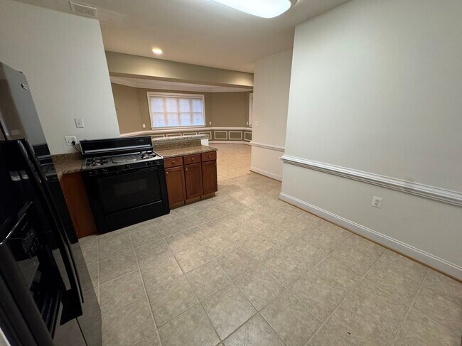 6608 Edsall Rd unit 1, Springfield, VA 22151 - photo 7