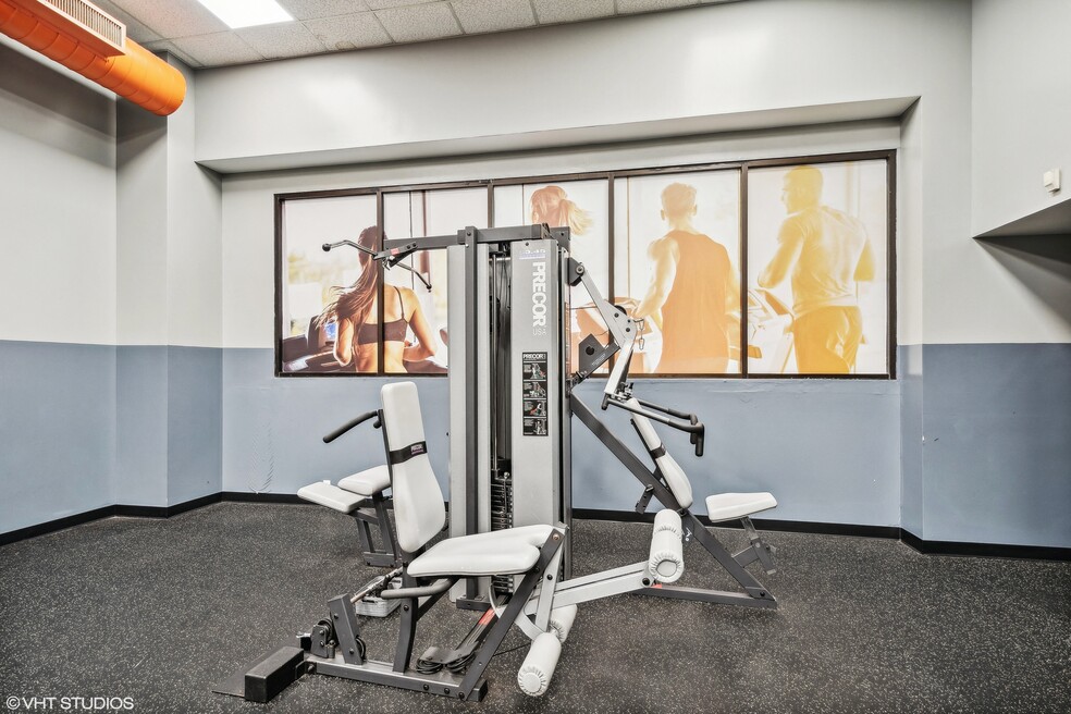 Delmar Loop Apartments, Saint Louis, MO 63112 - photo 1