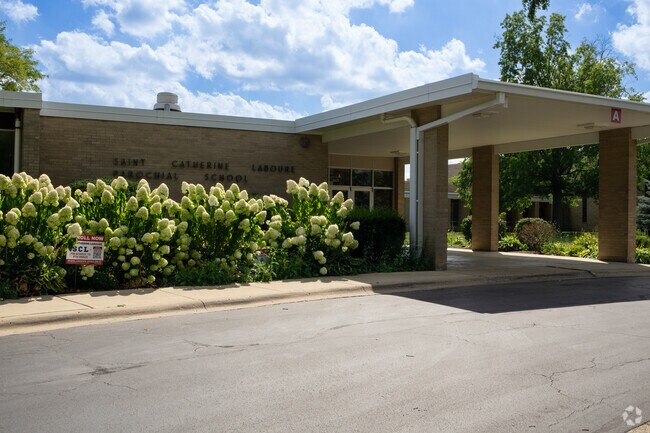 St Catherine Laboure School provides private education in the neighborhood of 
The Glen