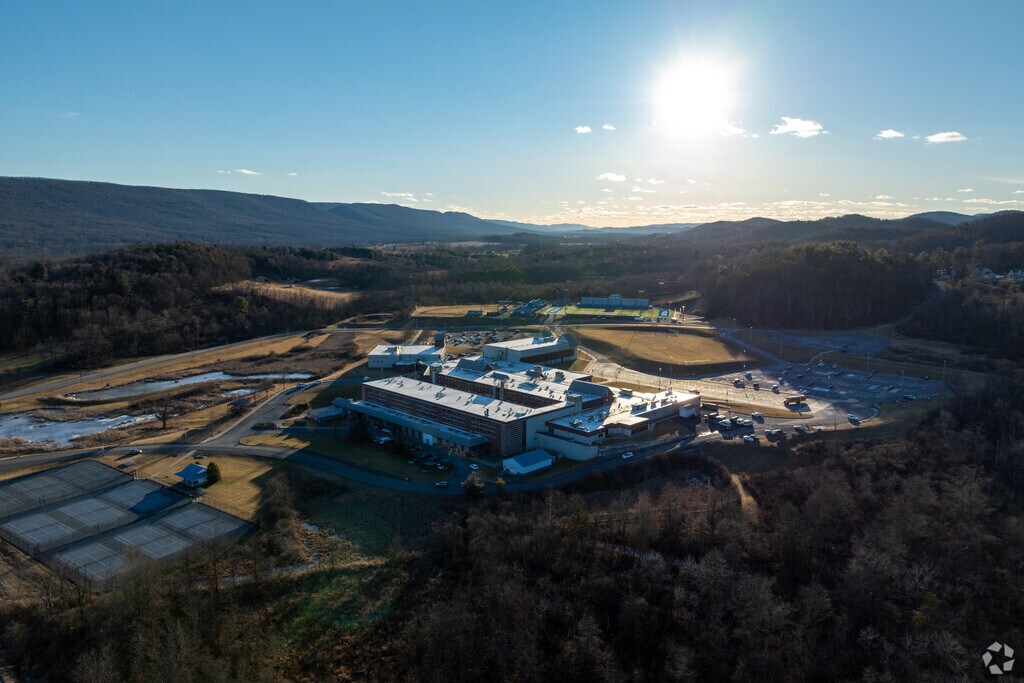 Central Mountain High School has roughly 1,200 students that attend each year.