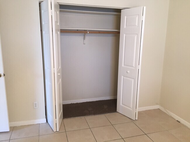 942 San Christopher Dr unit B, Dunedin, FL 34698 - photo 3