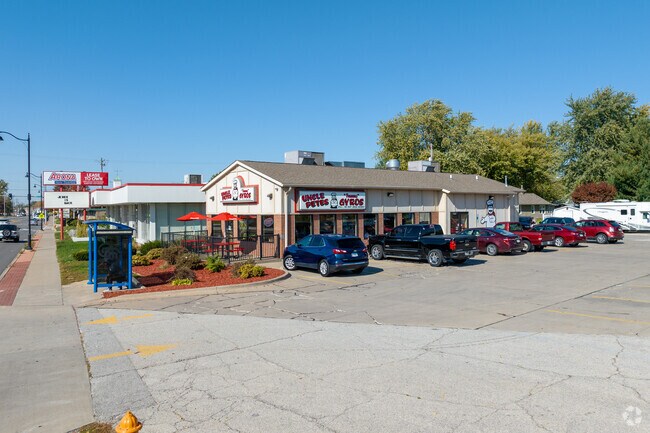 People craving gyro head to Uncle Pete's, which is in Molette.