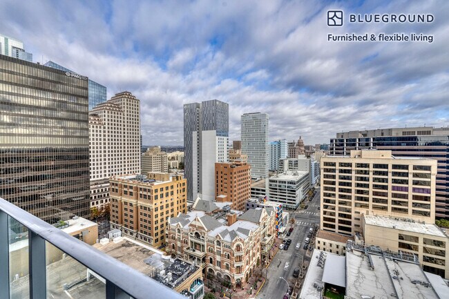 501 Brazos St unit FL20-ID232, Austin, TX 78701 - photo 6