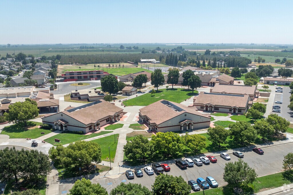 Welcome to Delhi High School in Delhi.