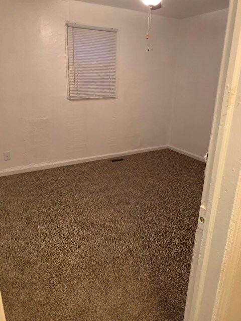 631 35th St, Newport News, VA 23607 - photo 5