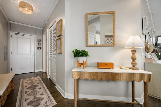 Jefferson Tower unit 904, Chicago, IL 60661 - photo 3