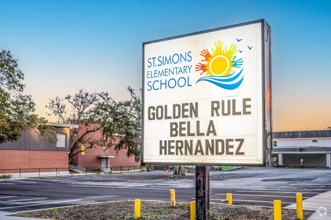 Saint Simons Elementary is a cornerstone for Saint Simons education for families.