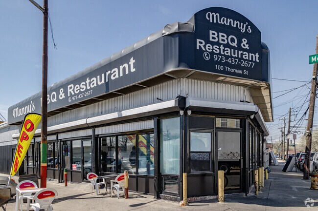 Manny’s BBQ Restaurant is a go-to spot in South Broad Valley for flavorful grilled meats and combos.