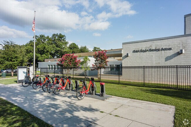 Bald Eagle Recreation Center in Bellevue offers a computer lab, gymnasium, and dance studio.