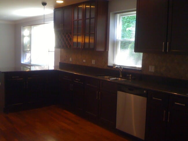 2539 W Lunt Ave unit 1, Chicago, IL 60645 - photo 3