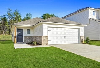 89 Dogwood St, Childersburg, AL 35044