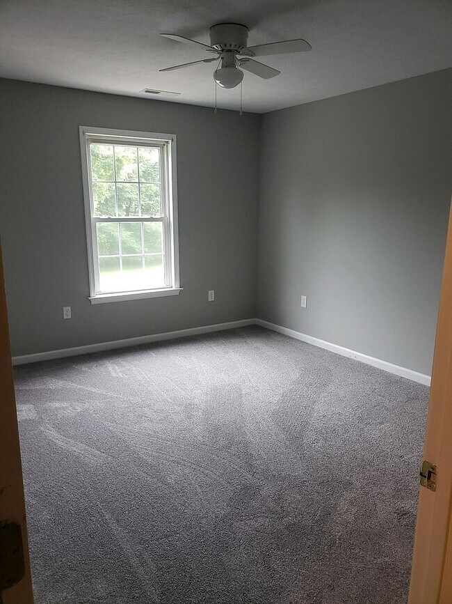 Clifton Knolls, Staunton, VA 24401 - photo 6