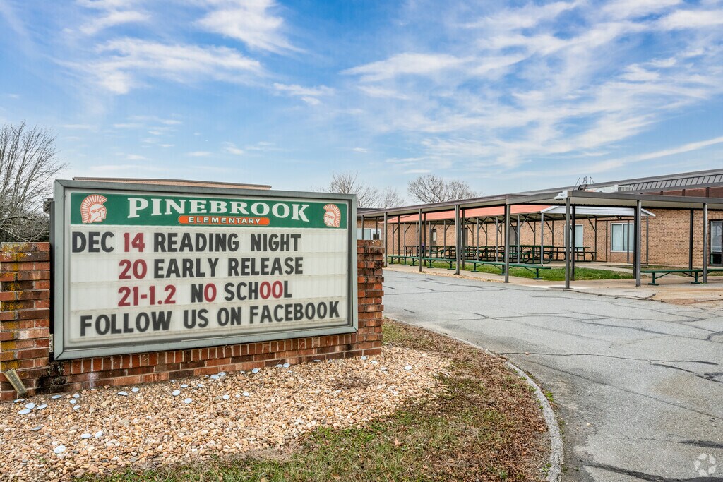 Pinebrook Elementary School has received an overall grade of B+ from Niche.